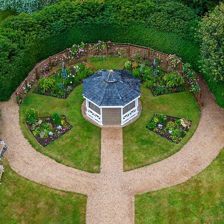 Готель Hartsfield Manor Доркінг Екстер'єр фото