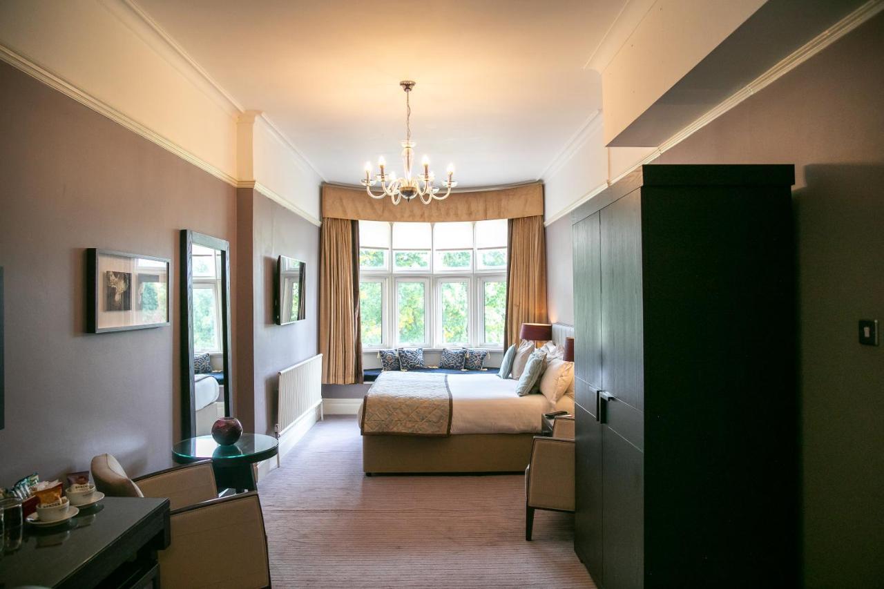 Готель Hartsfield Manor Доркінг Екстер'єр фото