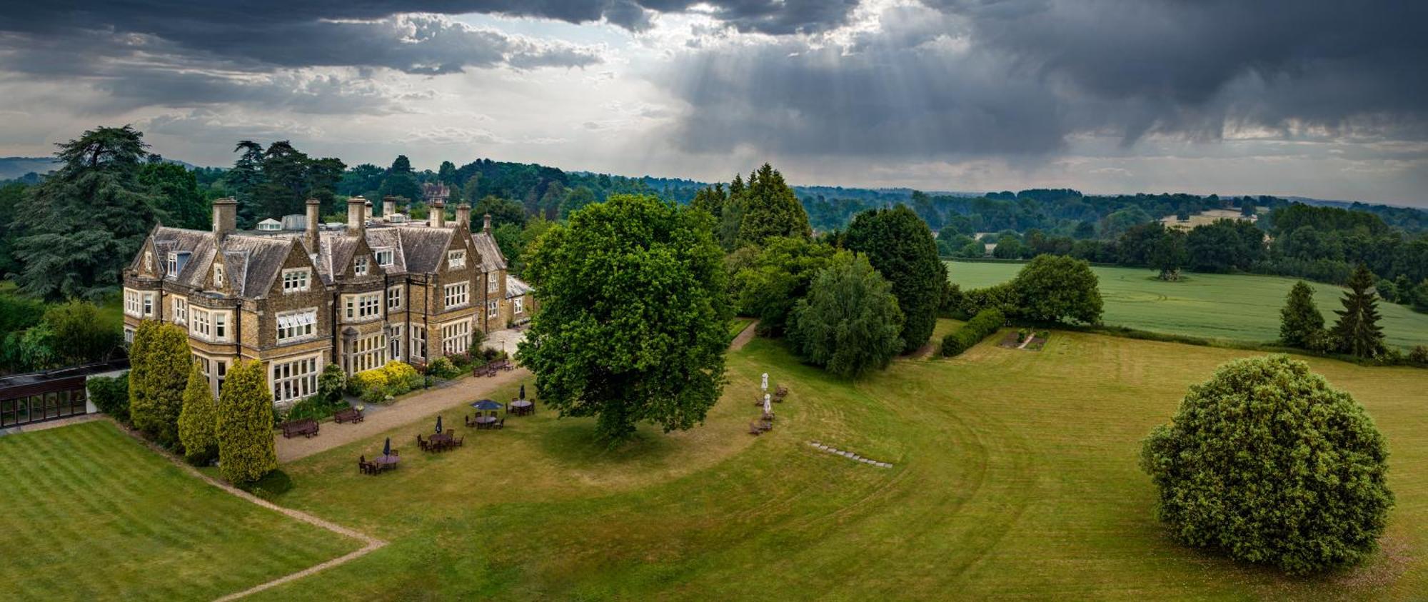 Готель Hartsfield Manor Доркінг Екстер'єр фото