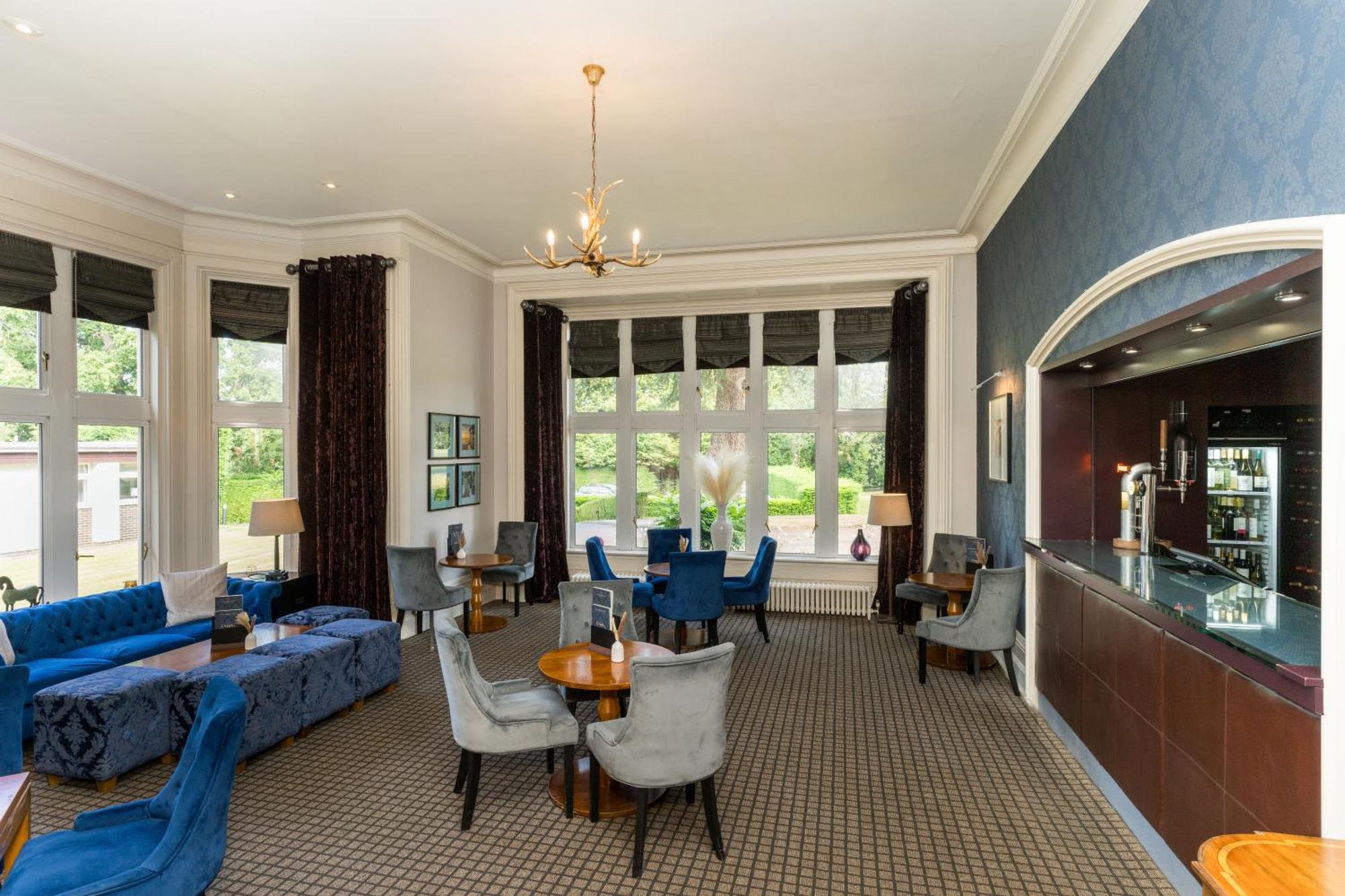 Готель Hartsfield Manor Доркінг Екстер'єр фото