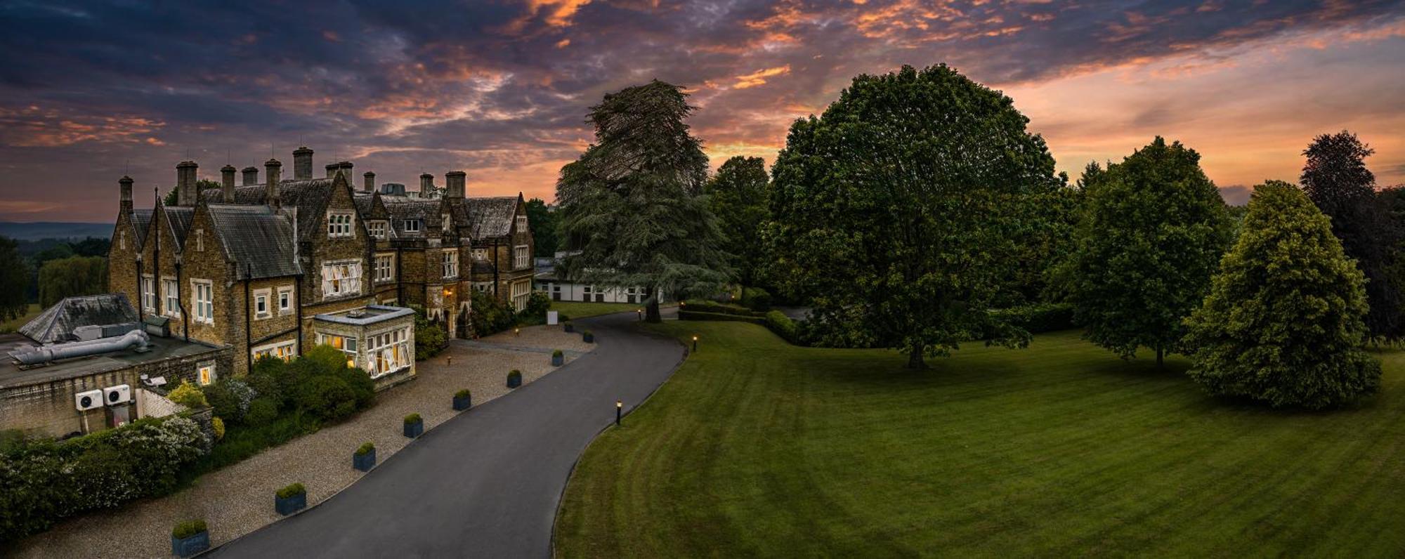 Готель Hartsfield Manor Доркінг Екстер'єр фото